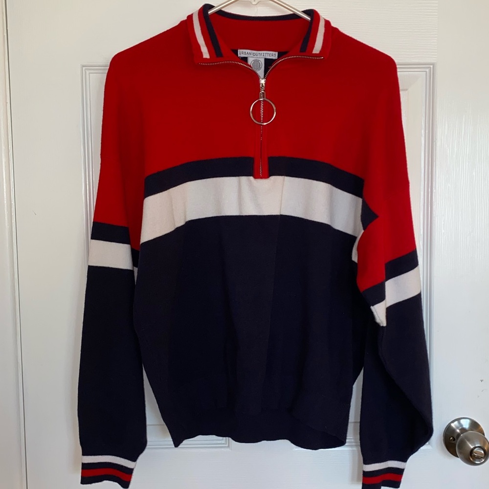 Urban outfitters crewneck (Red multicolored)